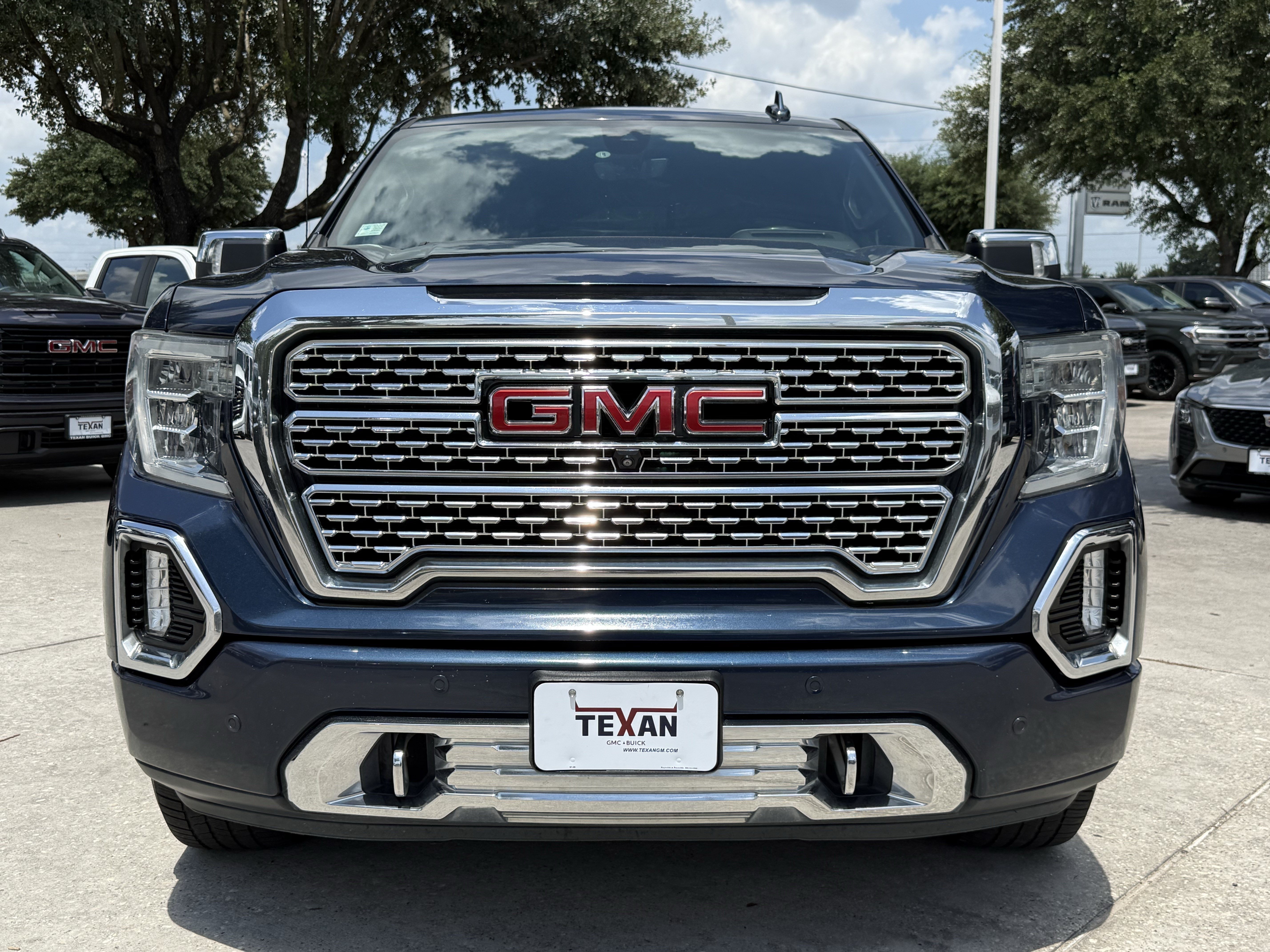 Used 2020 GMC Sierra 1500 Denali w/ Denali Ultimate Package AWD/4WD image 7
