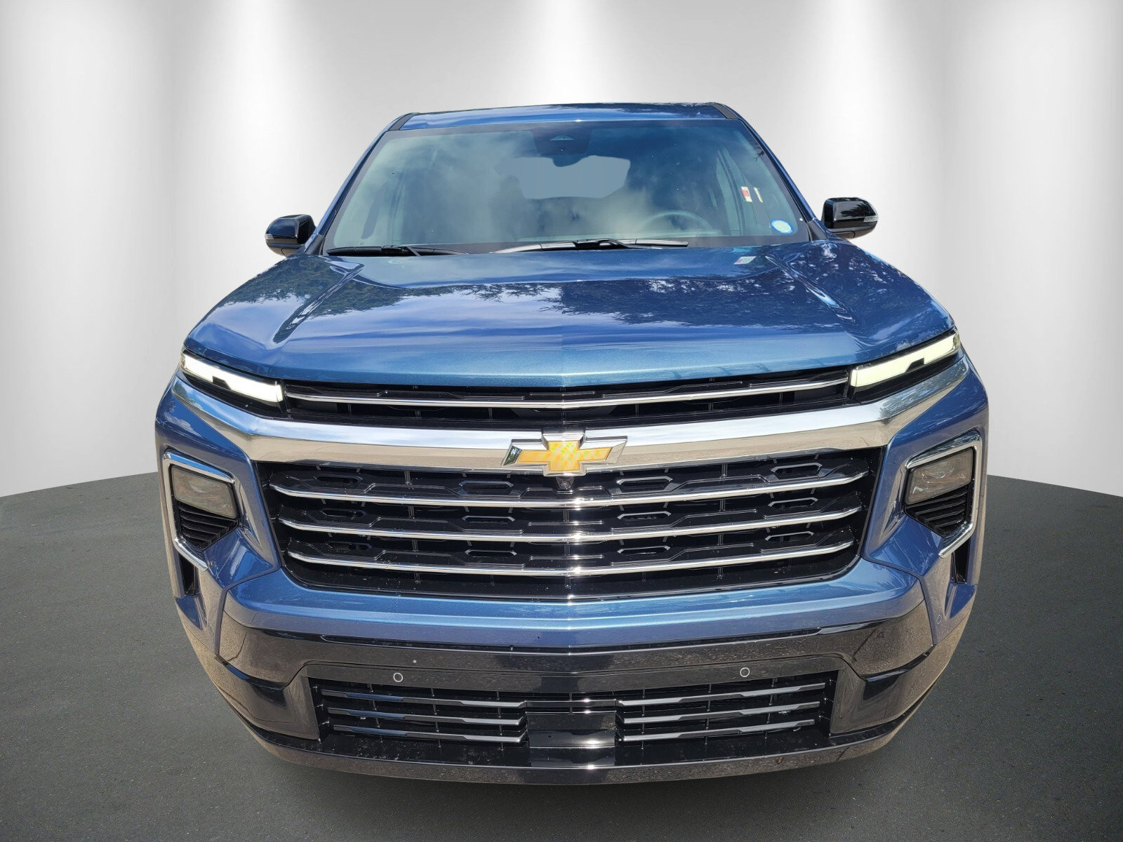 New 2026 Chevrolet Traverse High Country image 2