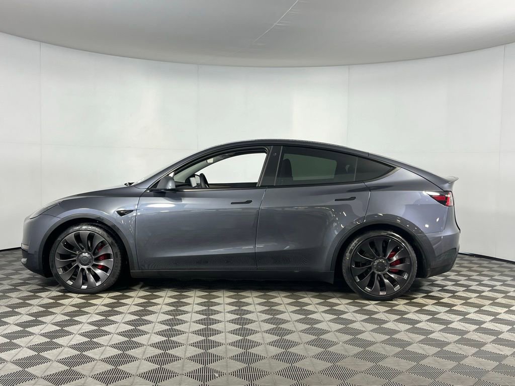 Used 2023 Tesla Model Y Performance image 9