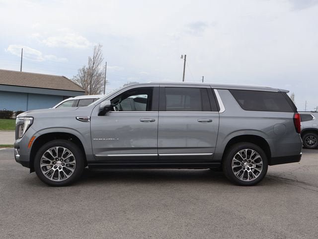 New 2026 GMC Yukon XL Denali w/ Sun & Power Step Package AWD/4WD image 4