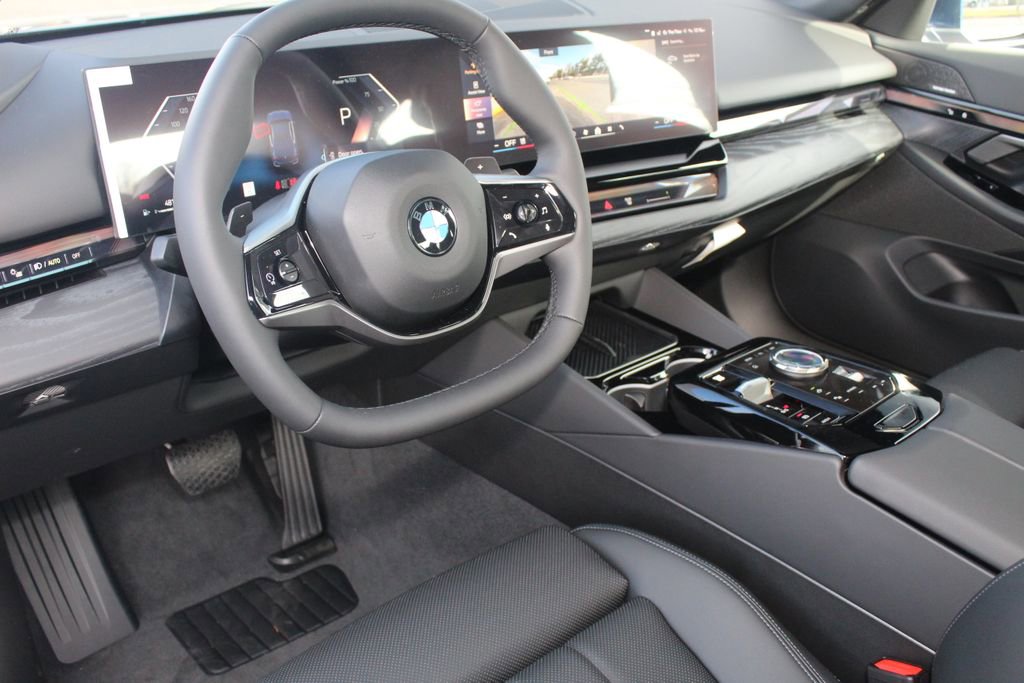 New 2026 BMW 530i xDrive w/ Convenience Package AWD/4WD image 13