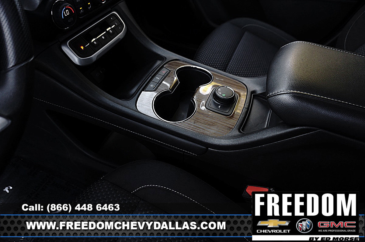 Used 2023 GMC Acadia SLE image 30