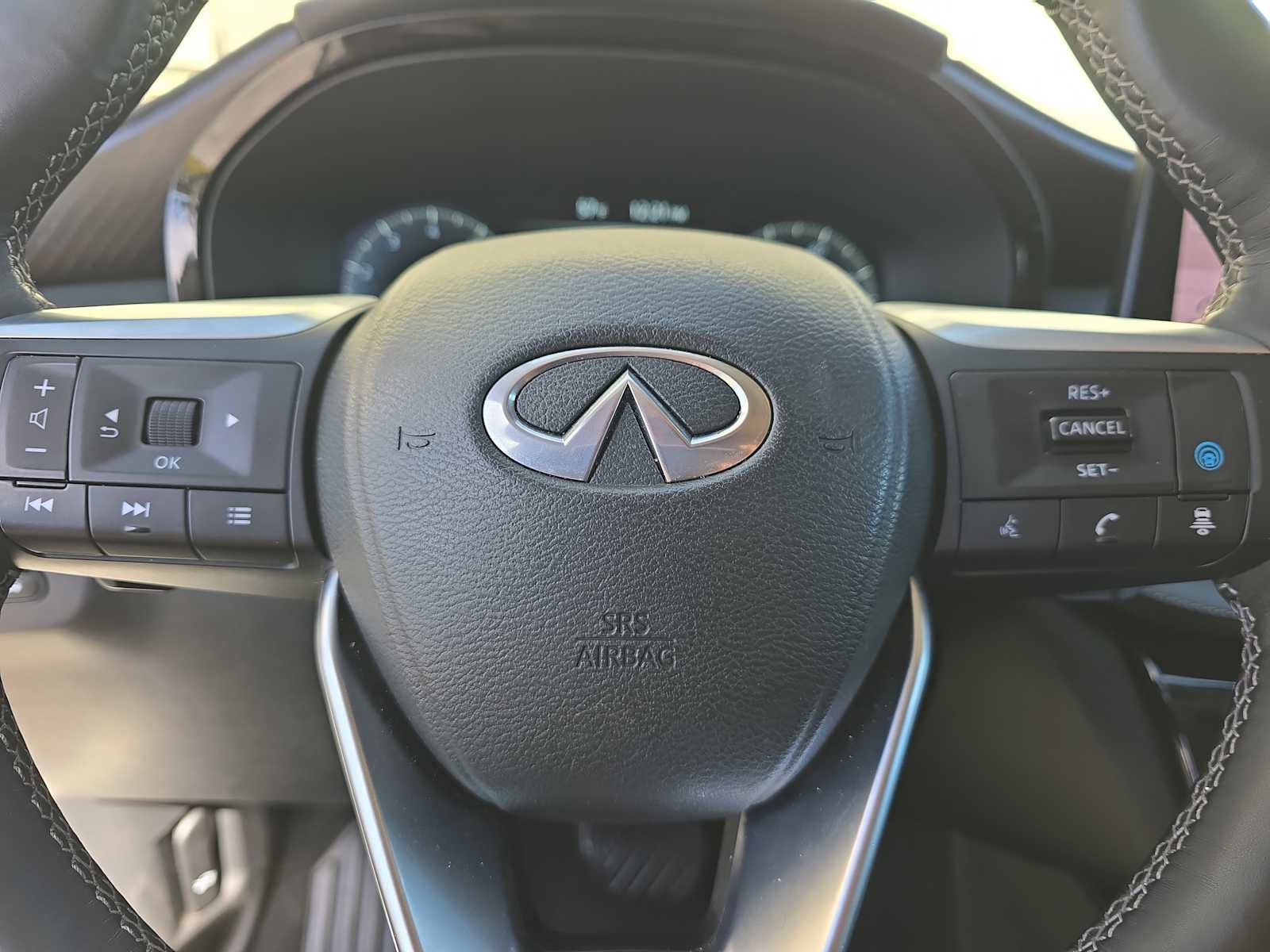 Used 2024 INFINITI QX60 Sensory w/ Vision Package AWD/4WD image 27