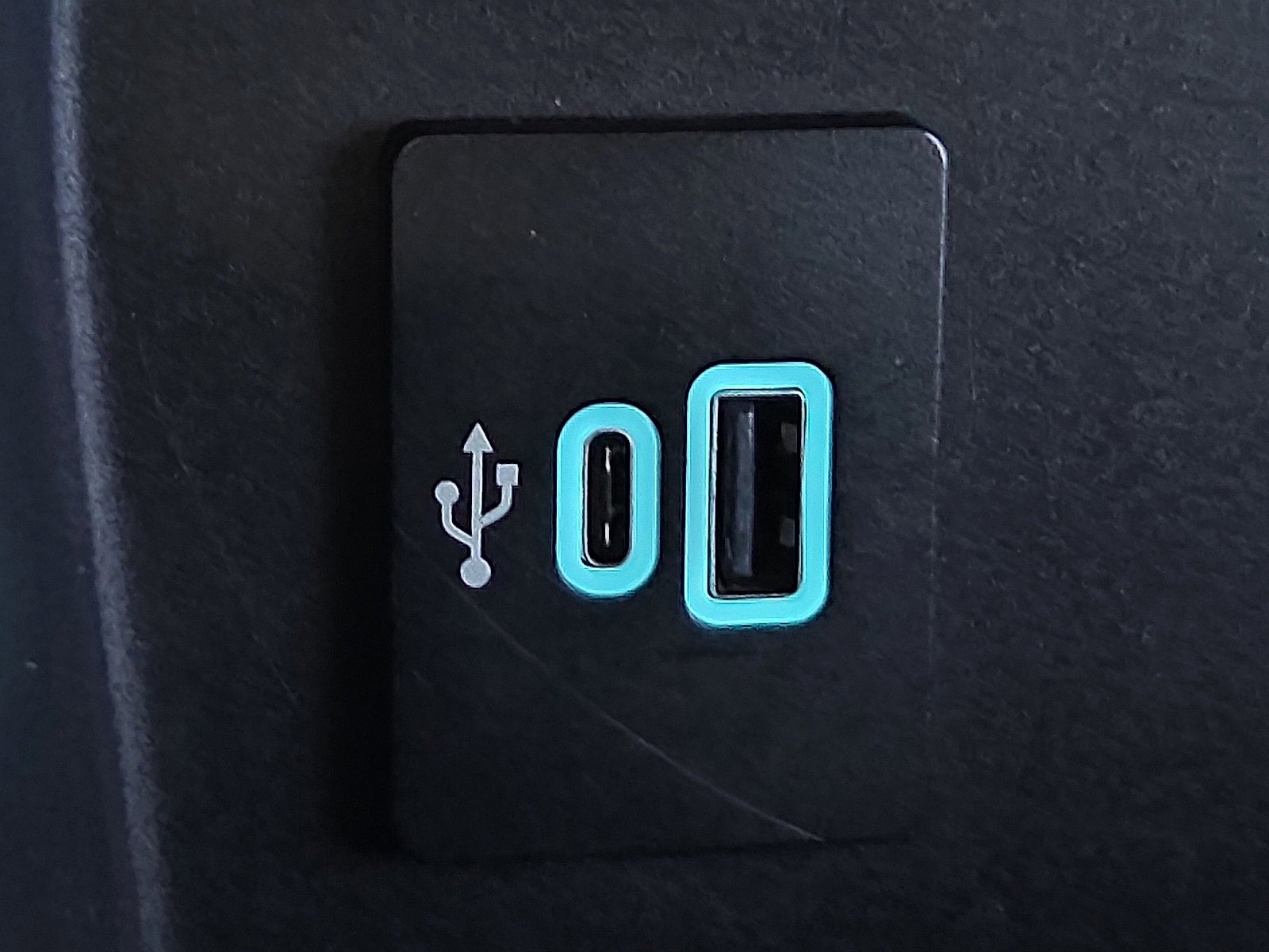 Used 2023 Ford F250 XLT w/ Black Appearance Package image 18