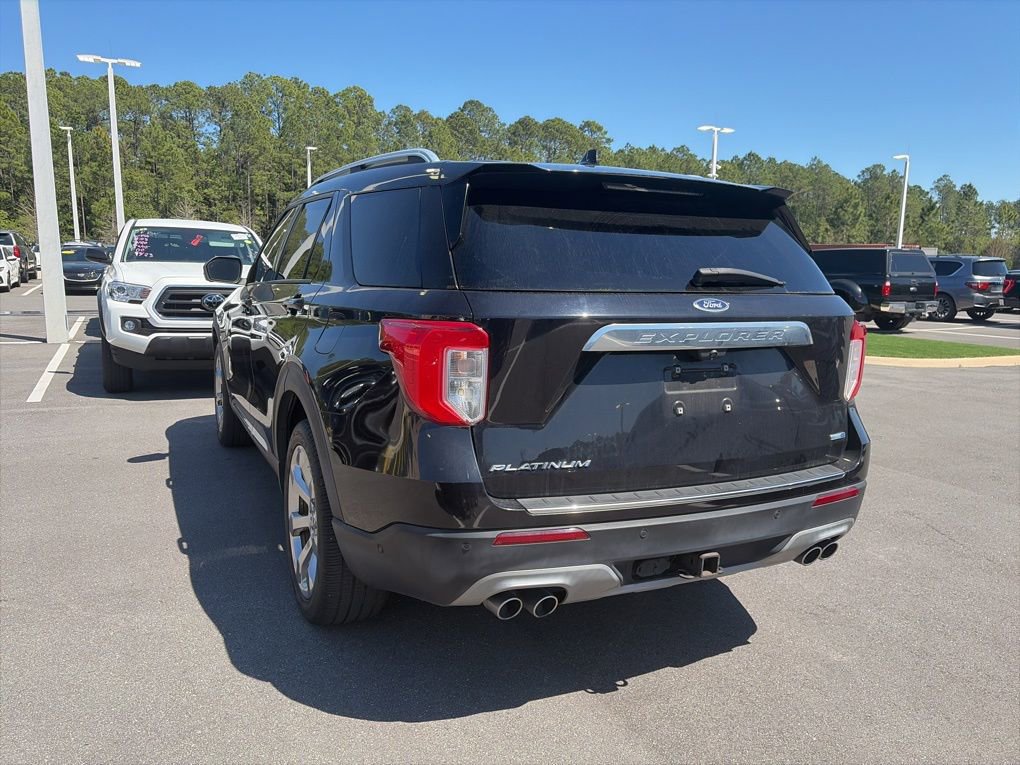 Used 2020 Ford Explorer Platinum w/ Premium Technology Package image 3