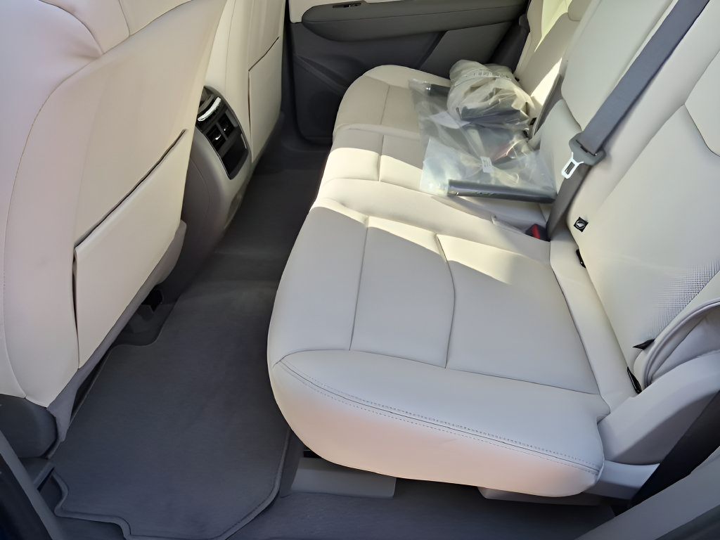 New 2026 Cadillac XT5 Premium Luxury w/ Driver Assist Package FWD image 23