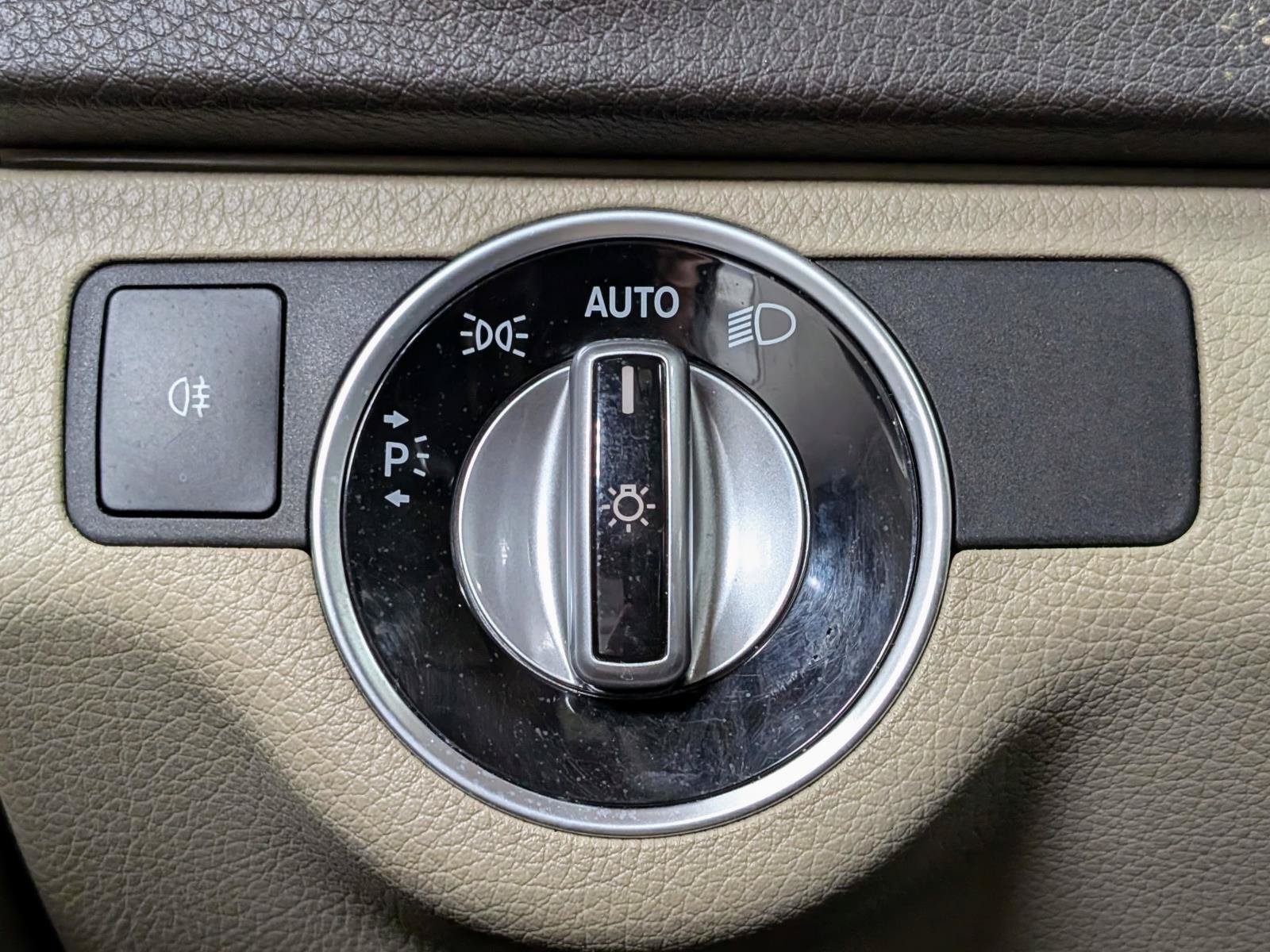 Used 2013 Mercedes-Benz C 300 4MATIC Sedan image 28