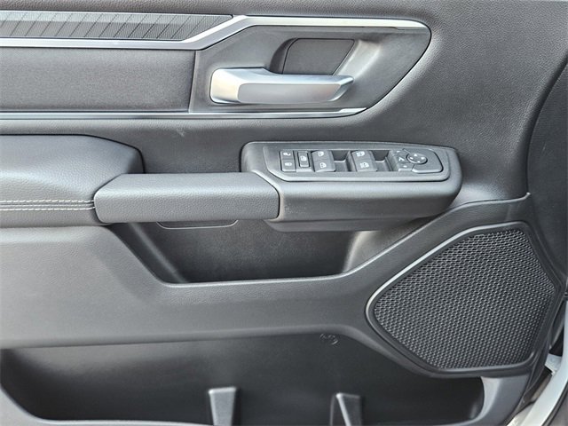 New 2026 RAM 1500 4x4 Crew Cab image 33
