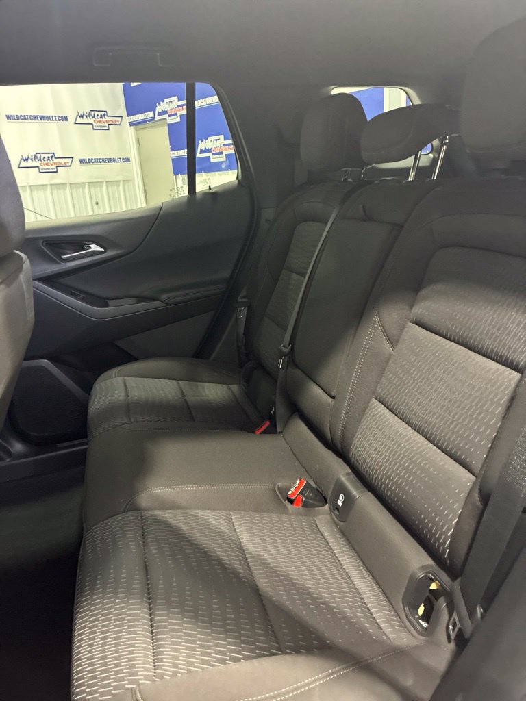 Used 2026 Chevrolet Equinox LT AWD/4WD image 30