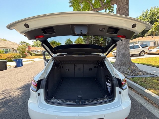 Used 2019 Porsche Macan AWD/4WD image 37