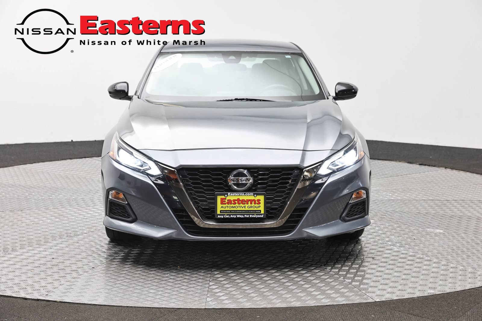 Used 2020 Nissan Altima 2.5 SR FWD image 2