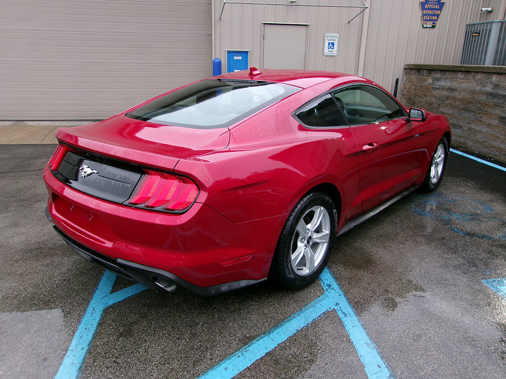 Used 2020 Ford Mustang Coupe RWD image 6