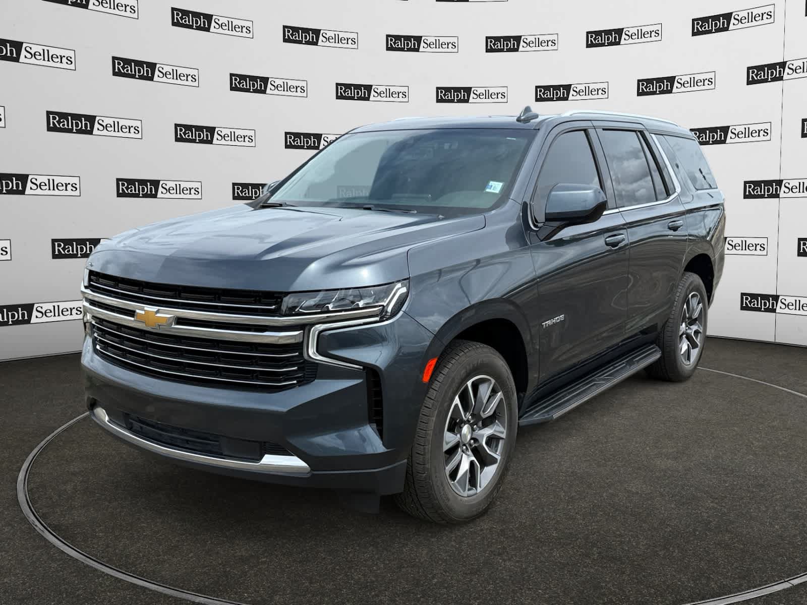 Used 2021 Chevrolet Tahoe LT w/ Rear Media and Nav Package RWD image 2