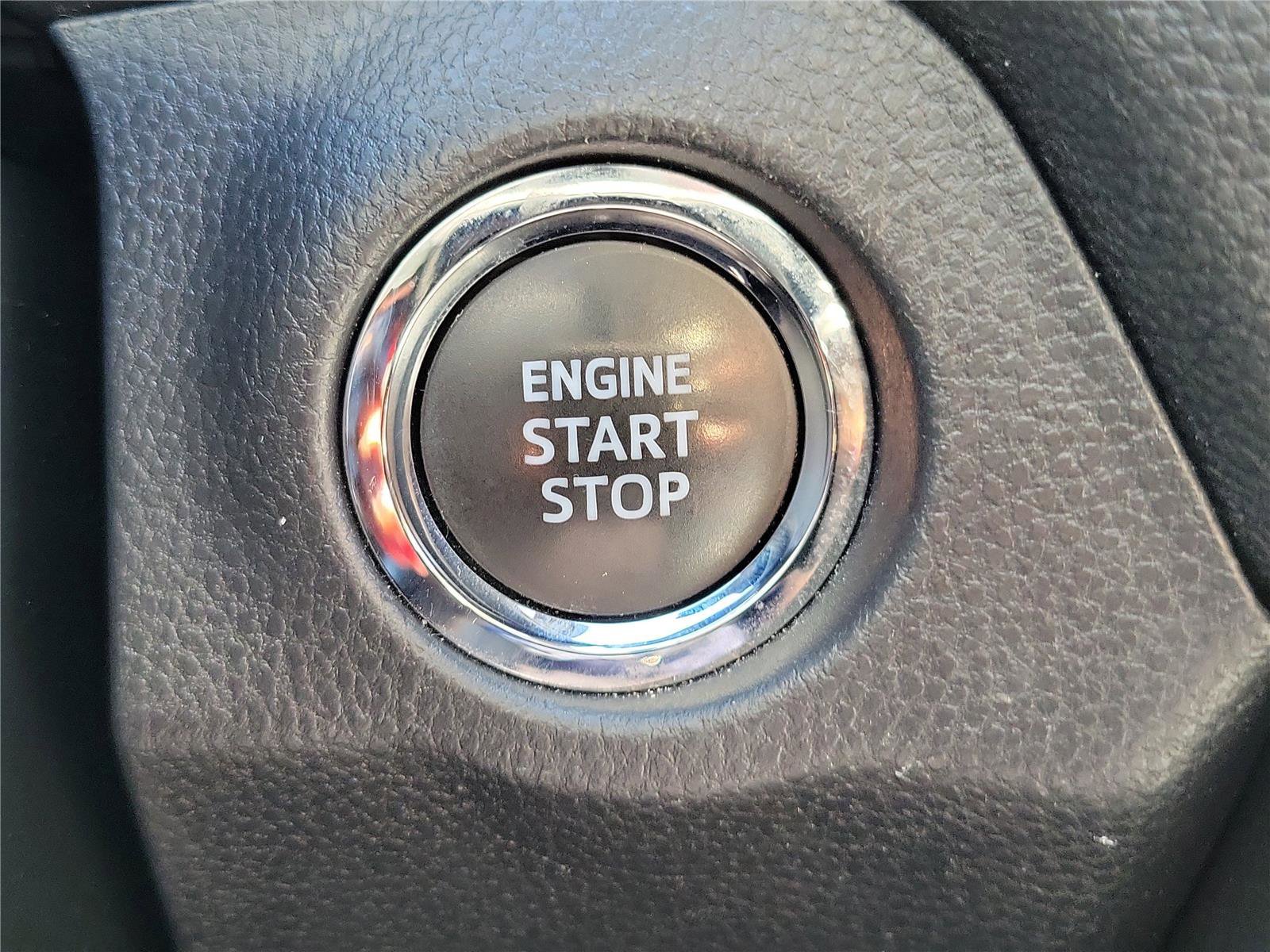 Used 2024 Toyota RAV4 XLE FWD image 29