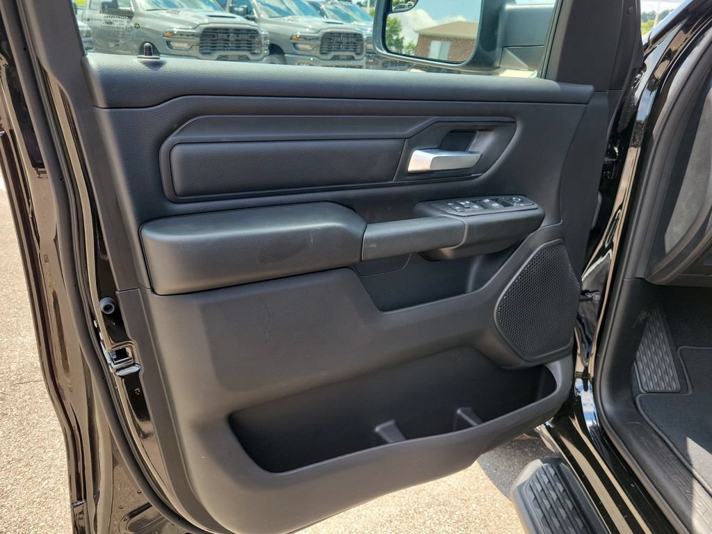 New 2026 RAM 1500 Express AWD/4WD image 13