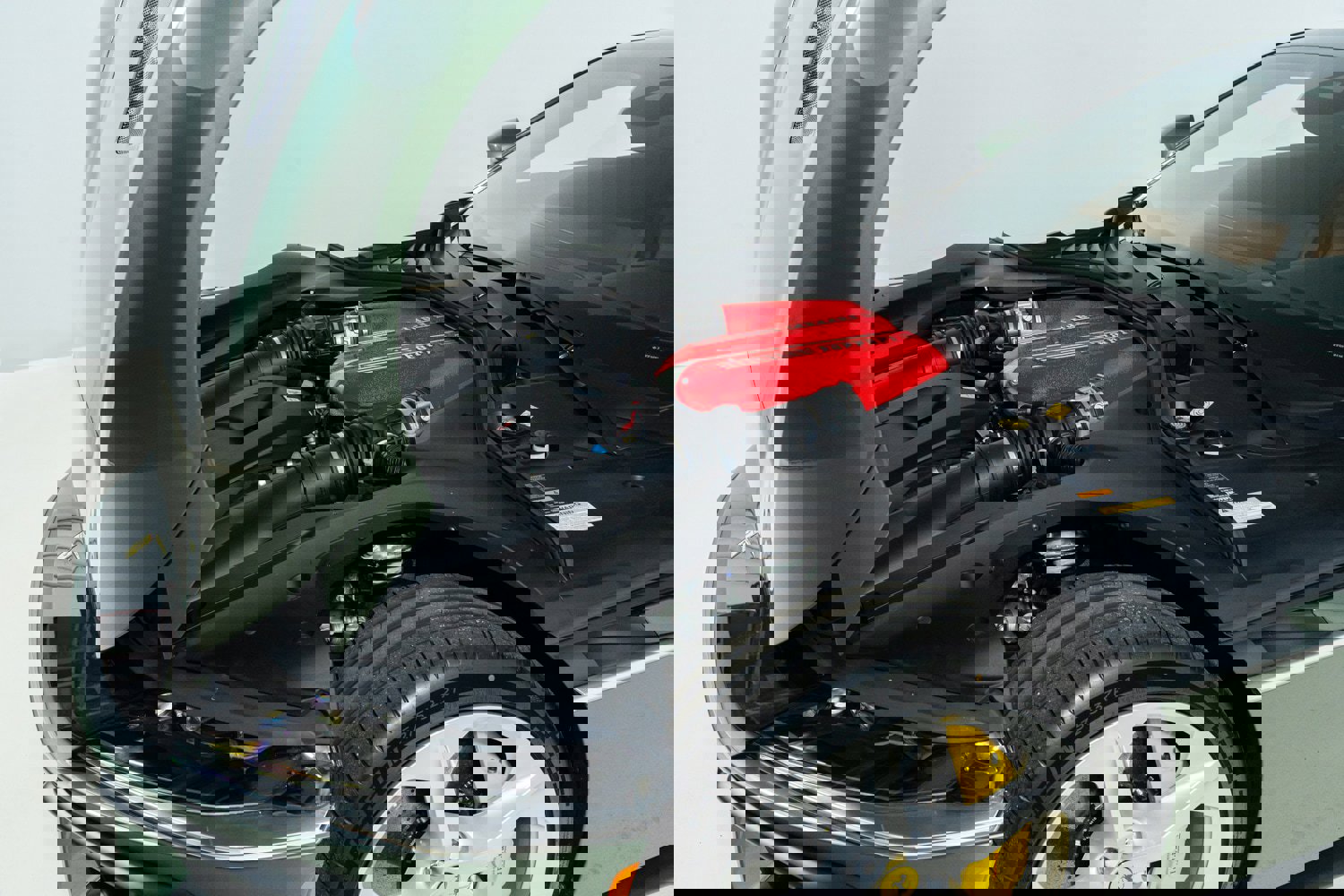 Certified 2025 Ferrari 12Cilindri image 34