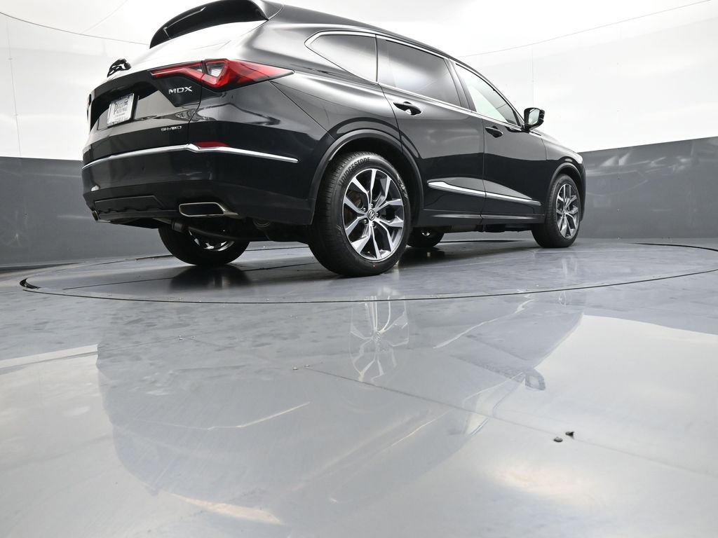 Used 2023 Acura MDX SH-AWD w/ Technology Package image 32