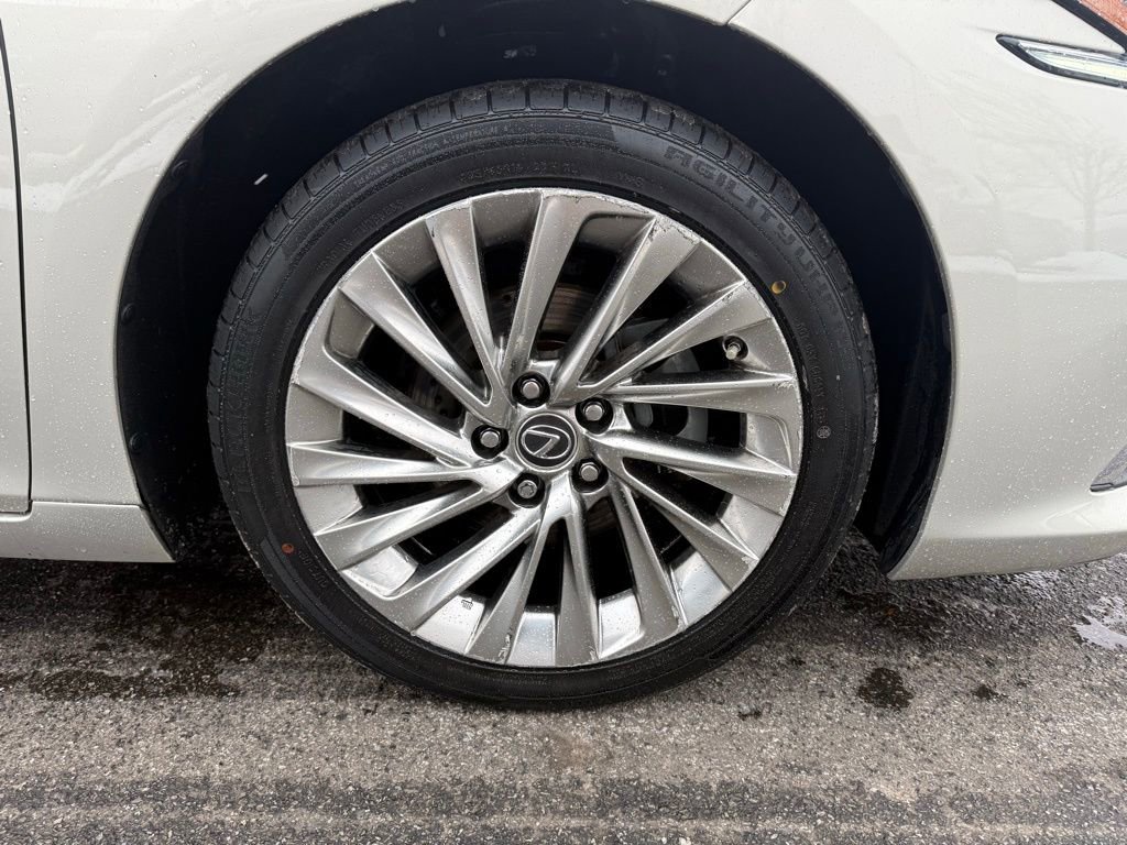 Used 2019 Lexus ES 350 Luxury w/ Accessory Package image 27
