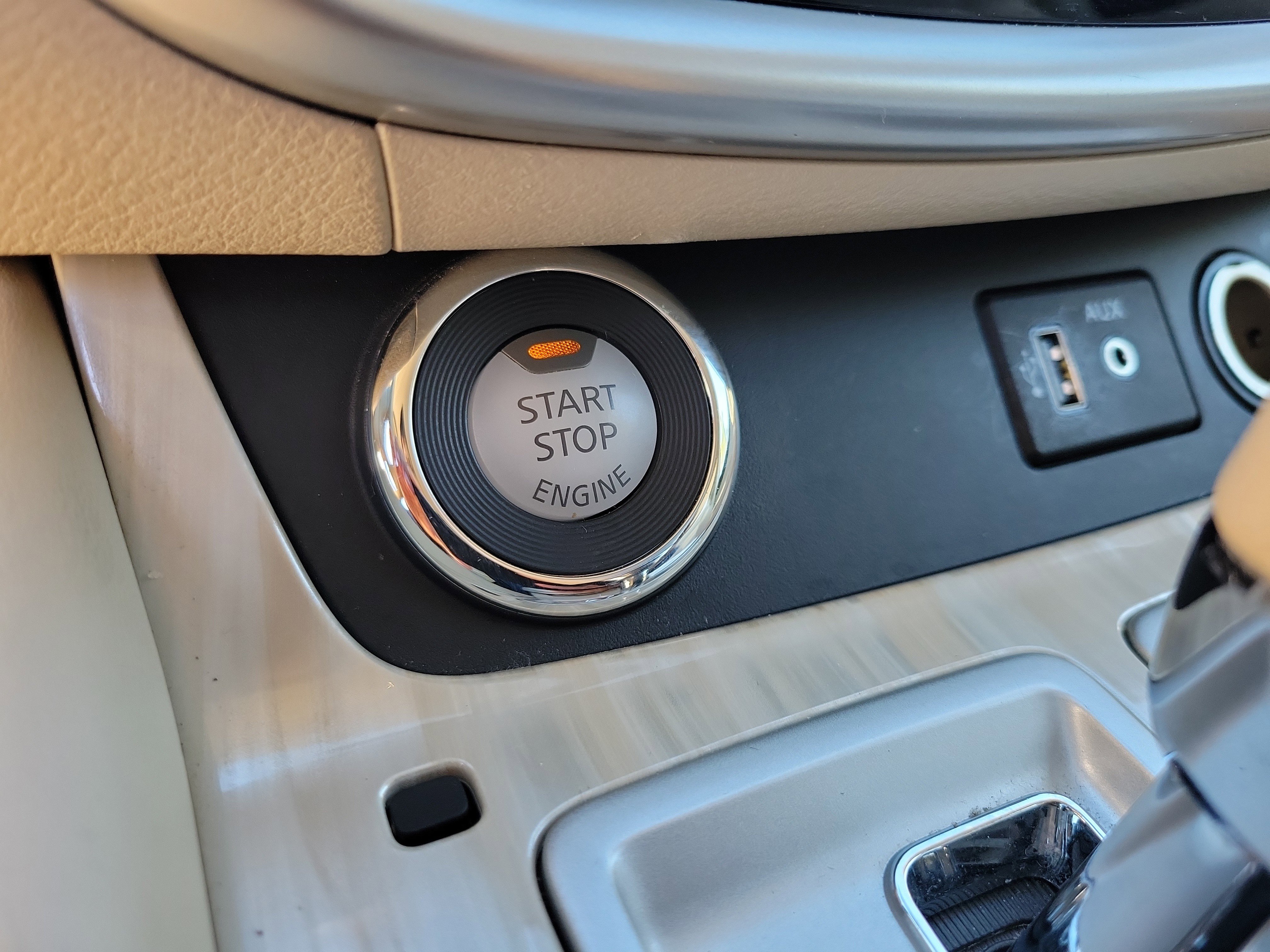 Used 2018 Nissan Murano SV w/ Cargo Package image 31