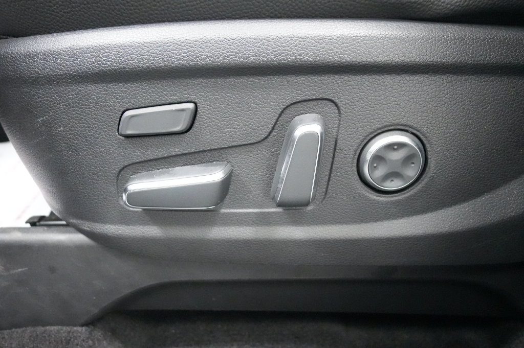 Used 2023 Hyundai Palisade Limited AWD/4WD image 16