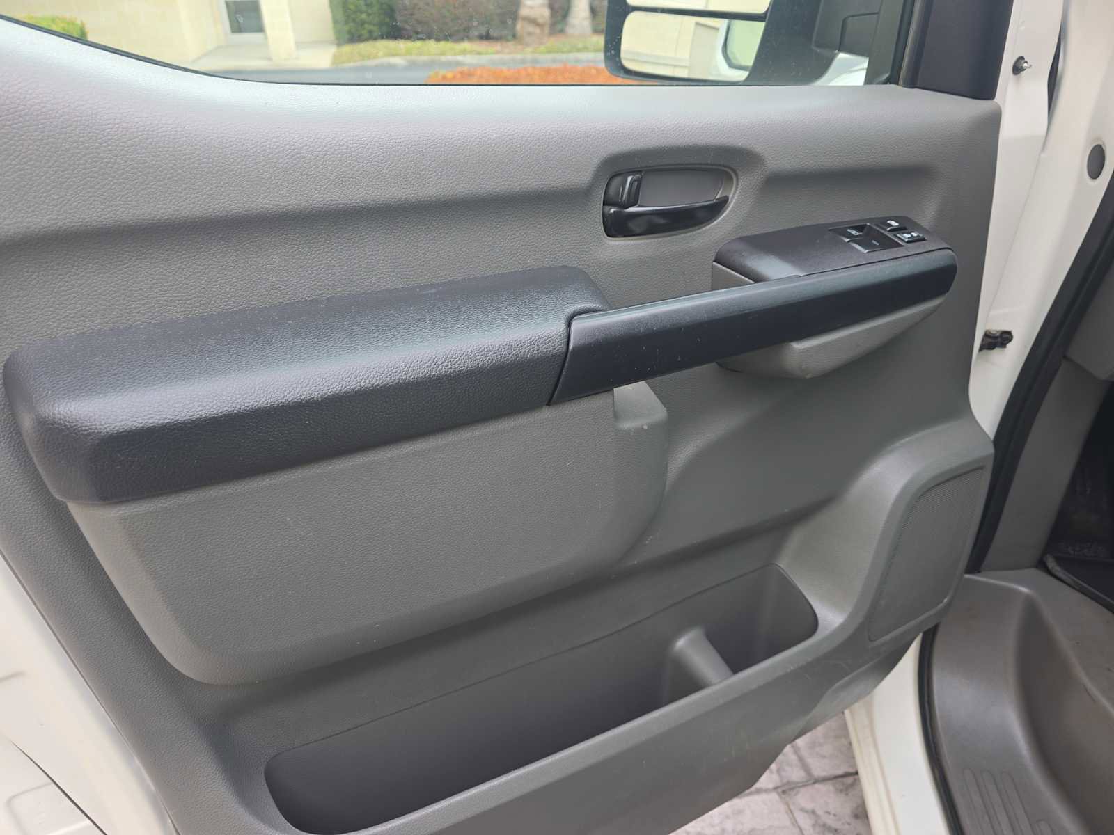 Used 2021 Nissan NV 2500 SV w/ Navigation Package image 12