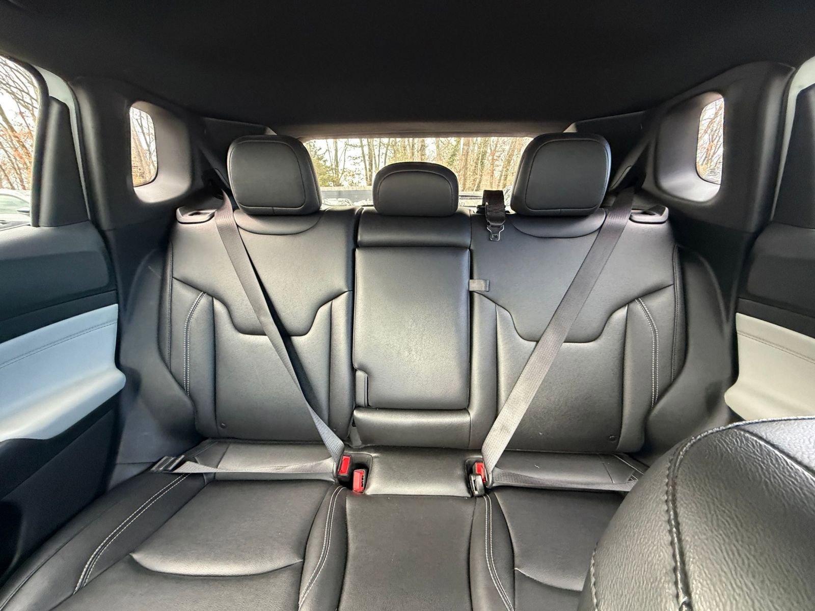 Used 2025 Jeep Compass Limited image 39