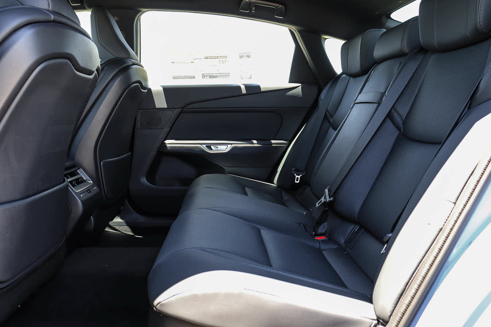 New 2026 Lexus ES 350e FWD image 19