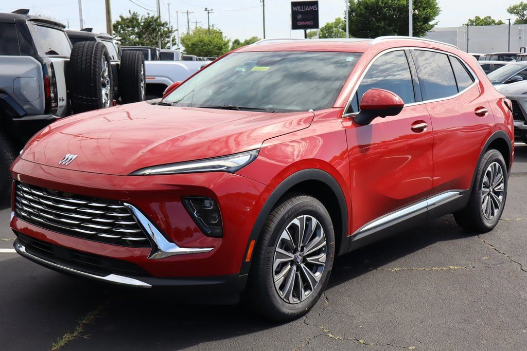 New 2025 Buick Envision Preferred image 2