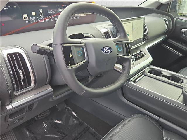 New 2027 Ford Expedition Platinum RWD image 3