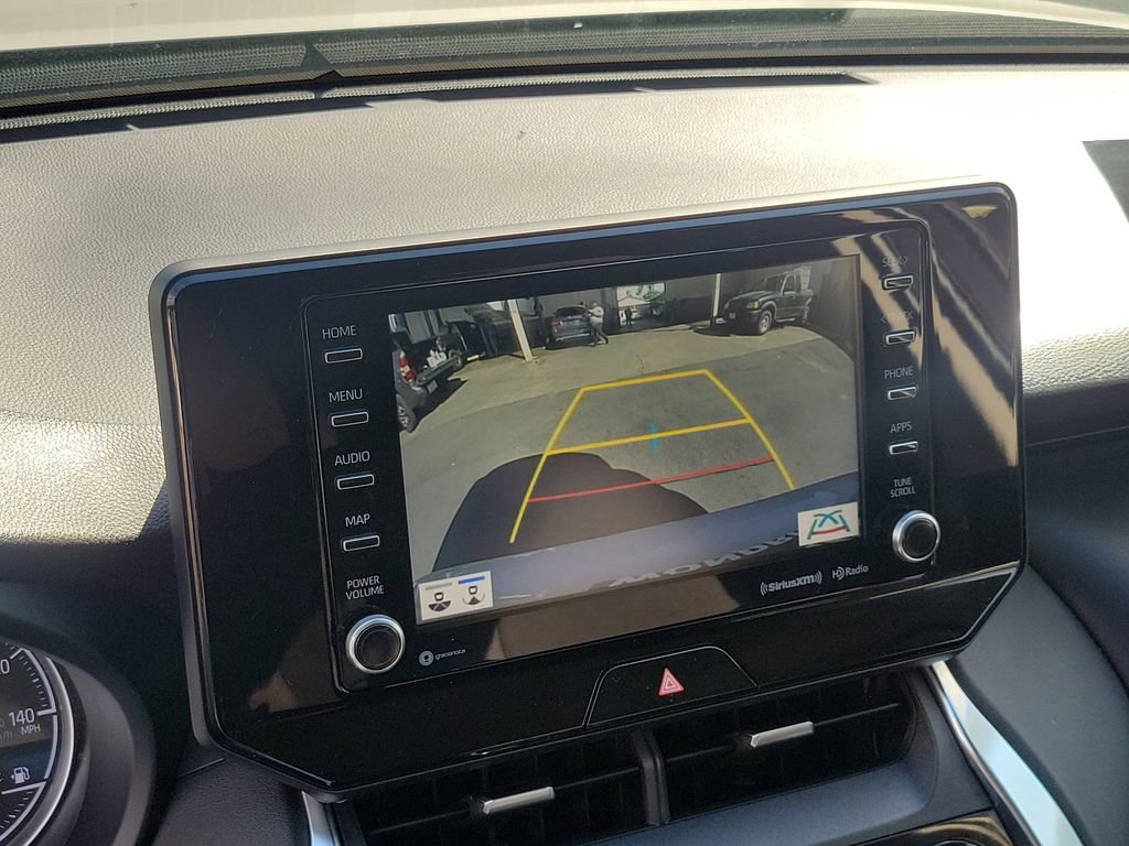 Used 2021 Toyota Venza LE image 30