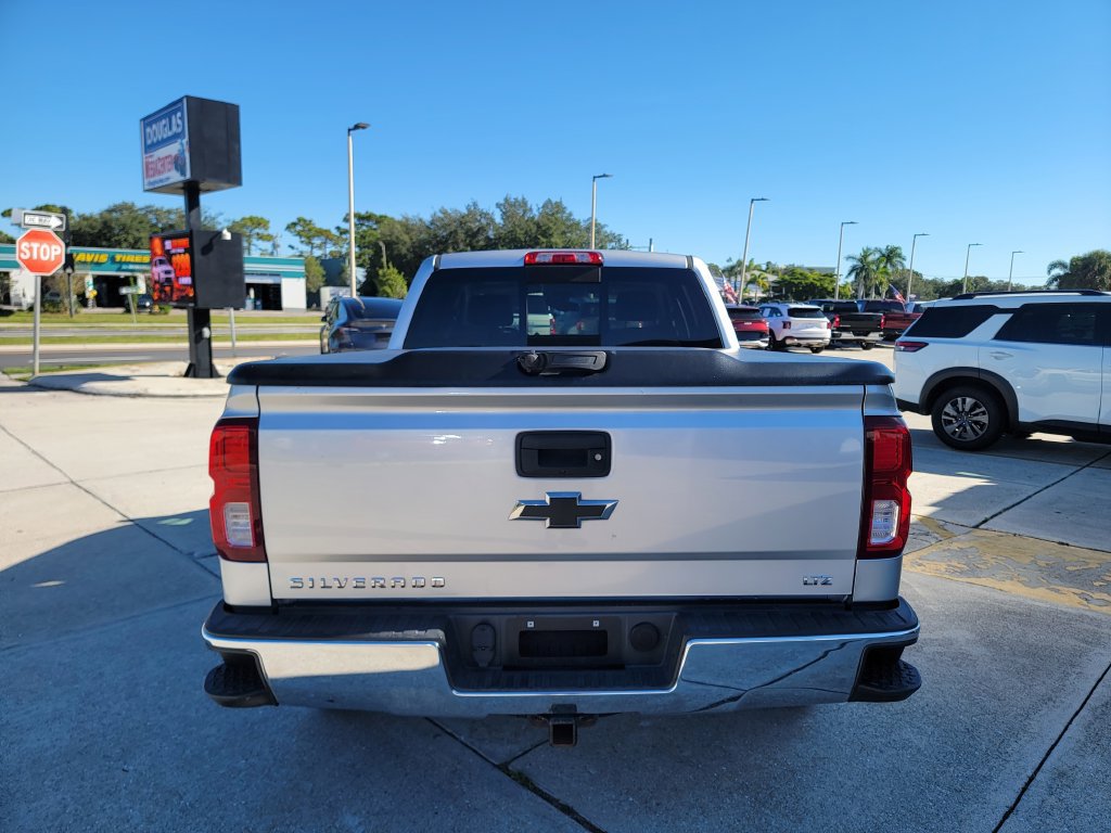 Used 2018 Chevrolet Silverado 1500 LTZ RWD image 4