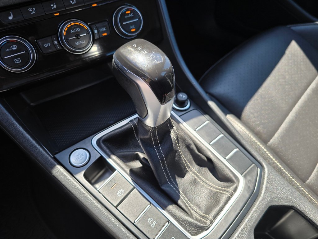 Used 2024 Volkswagen Jetta SE FWD image 28