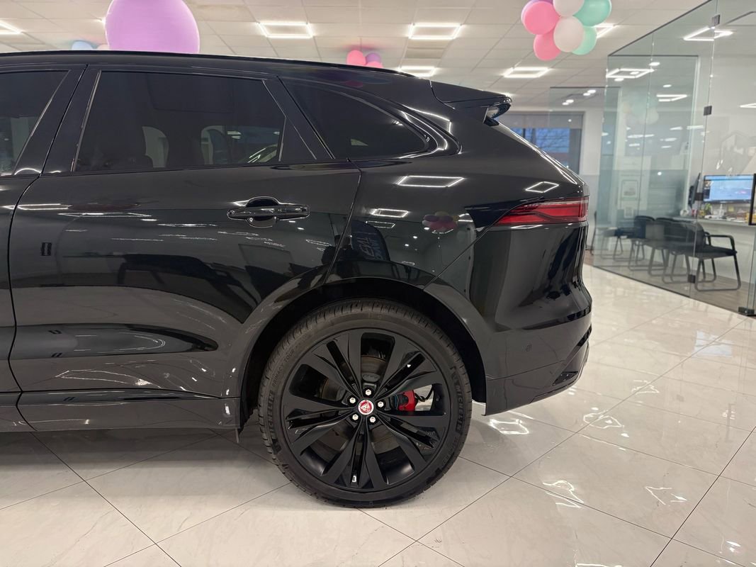 Used 2021 Jaguar F-PACE R-Dynamic S image 7