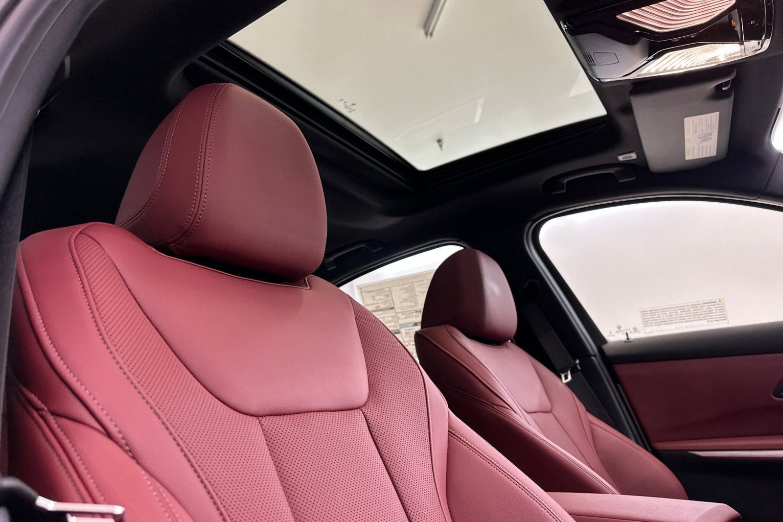 New 2026 BMW 330i xDrive Sedan w/ M Sport Package image 25