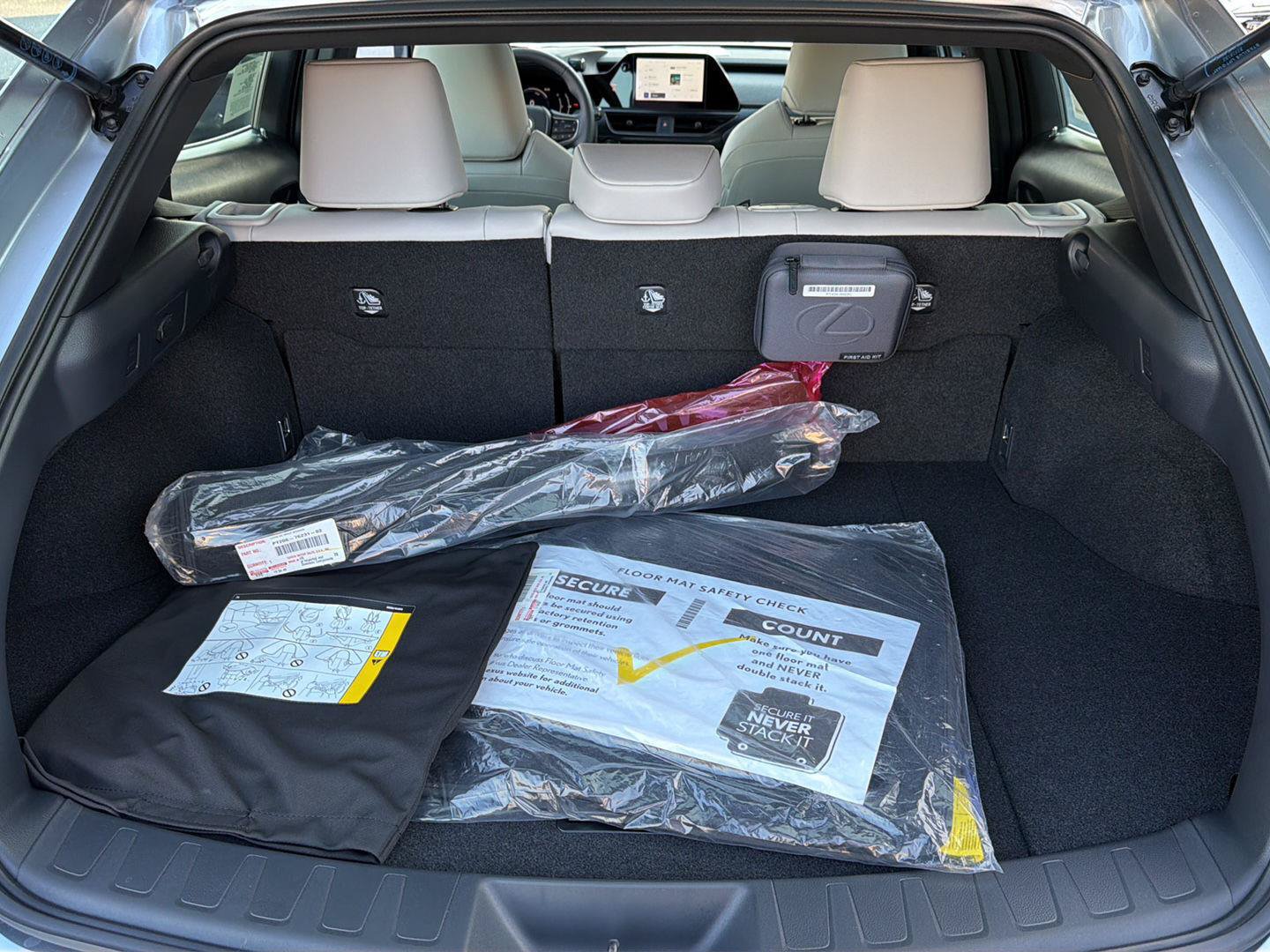 New 2026 Lexus UX 300h FWD w/ Accessory Package (Z2) image 31