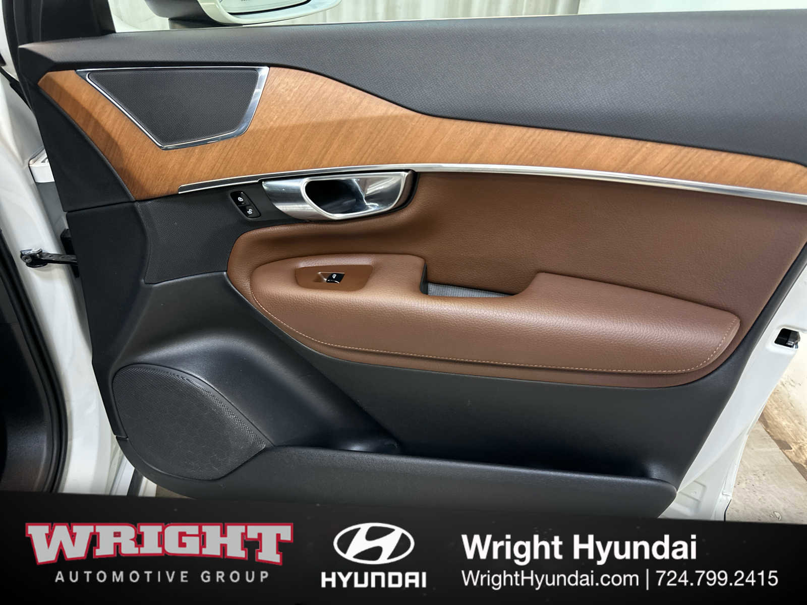 Used 2022 Volvo XC90 T6 Momentum w/ Advanced Package image 17