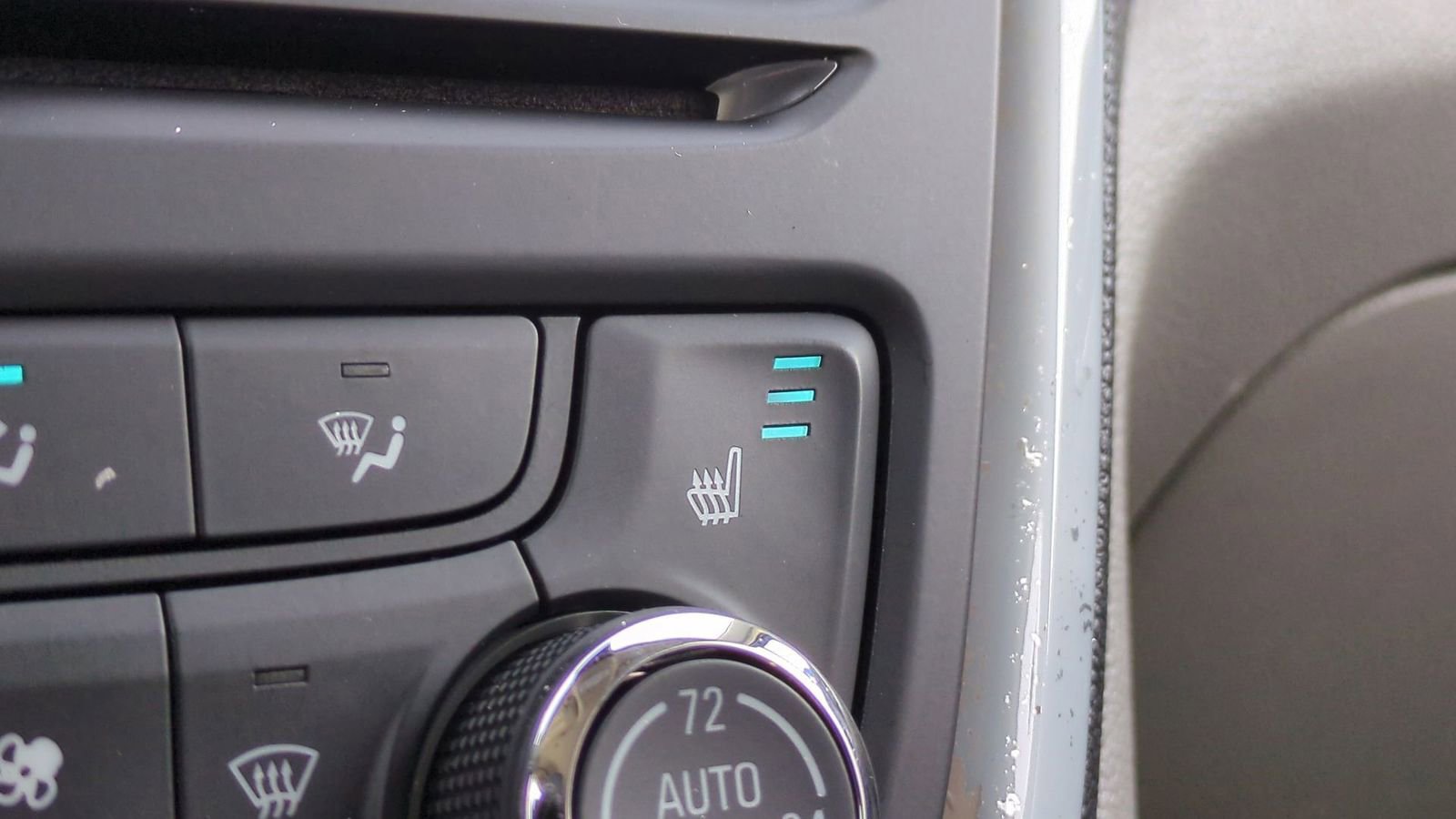 Used 2016 Buick Encore Leather image 33