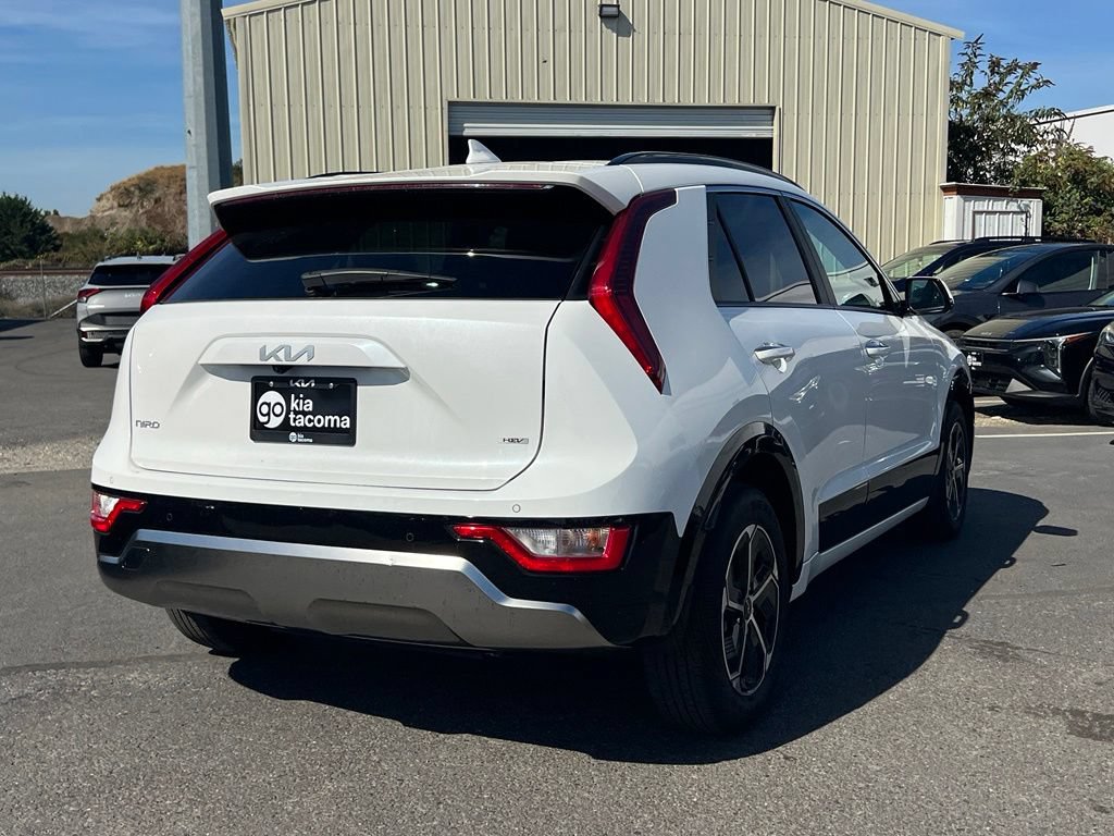 Certified 2024 Kia Niro FWD image 5