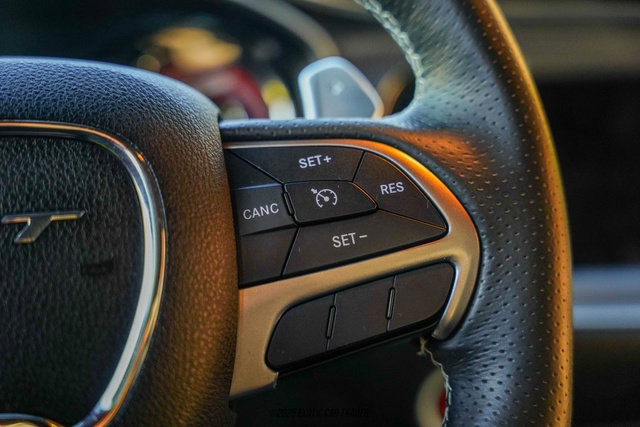 Used 2017 Dodge Challenger SRT Hellcat image 38