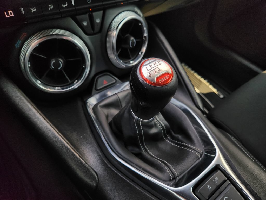Used 2019 Chevrolet Camaro SS RWD image 20