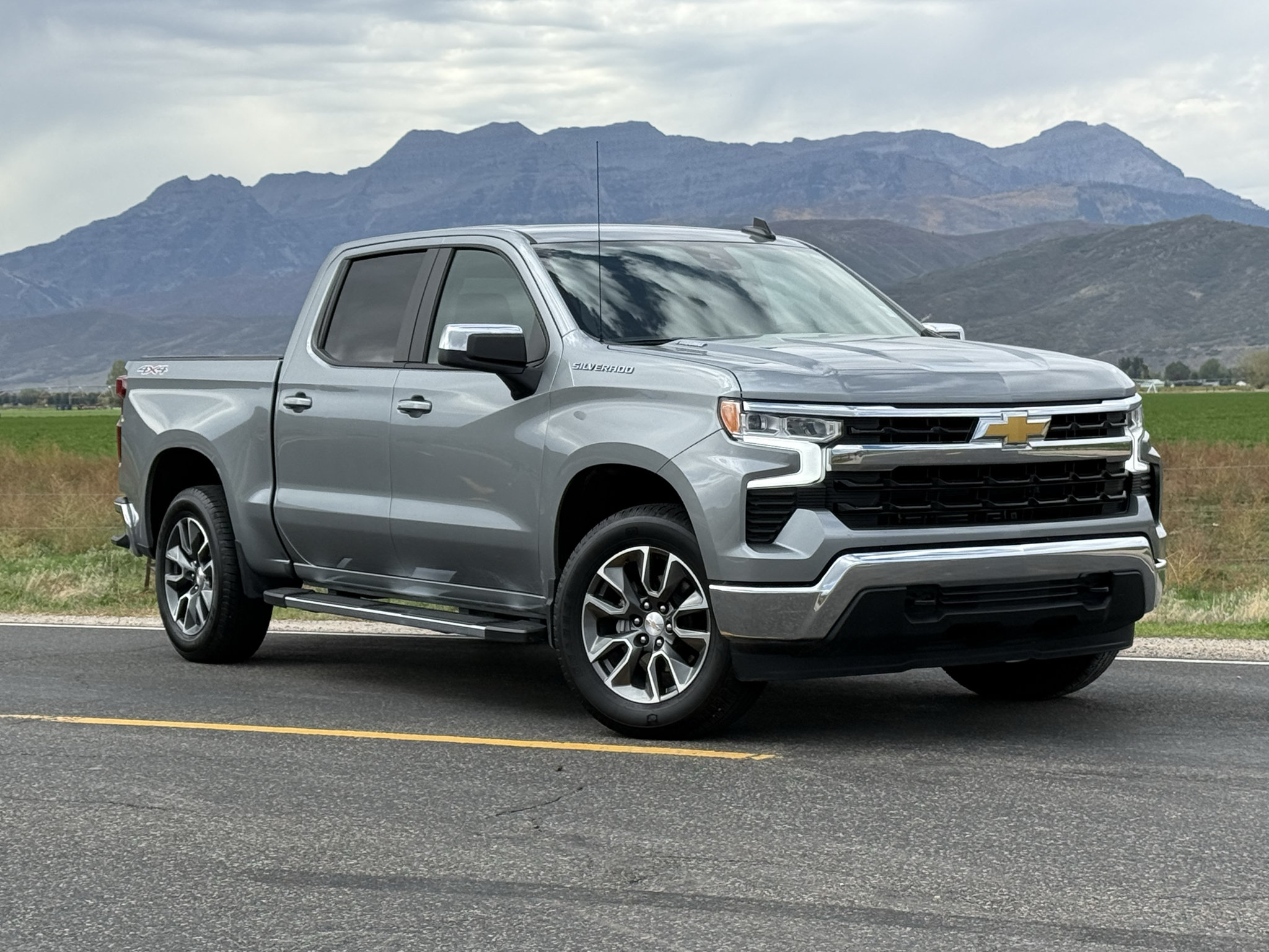 Used 2025 Chevrolet Silverado 1500 LT w/ Protection Package AWD/4WD image 1