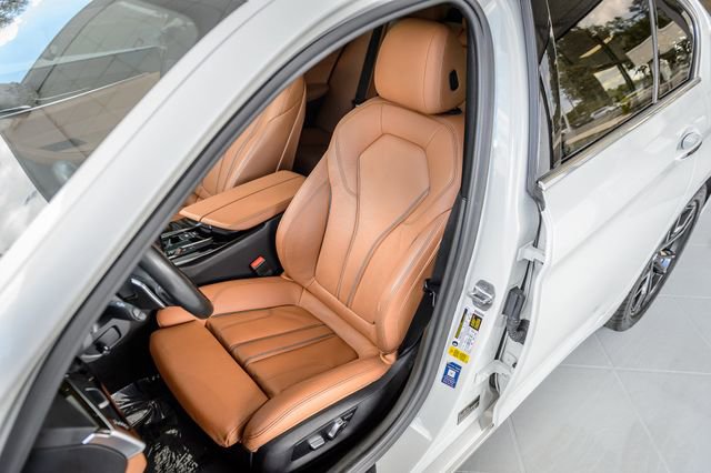 Used 2018 BMW 540i w/ Premium Package RWD image 39