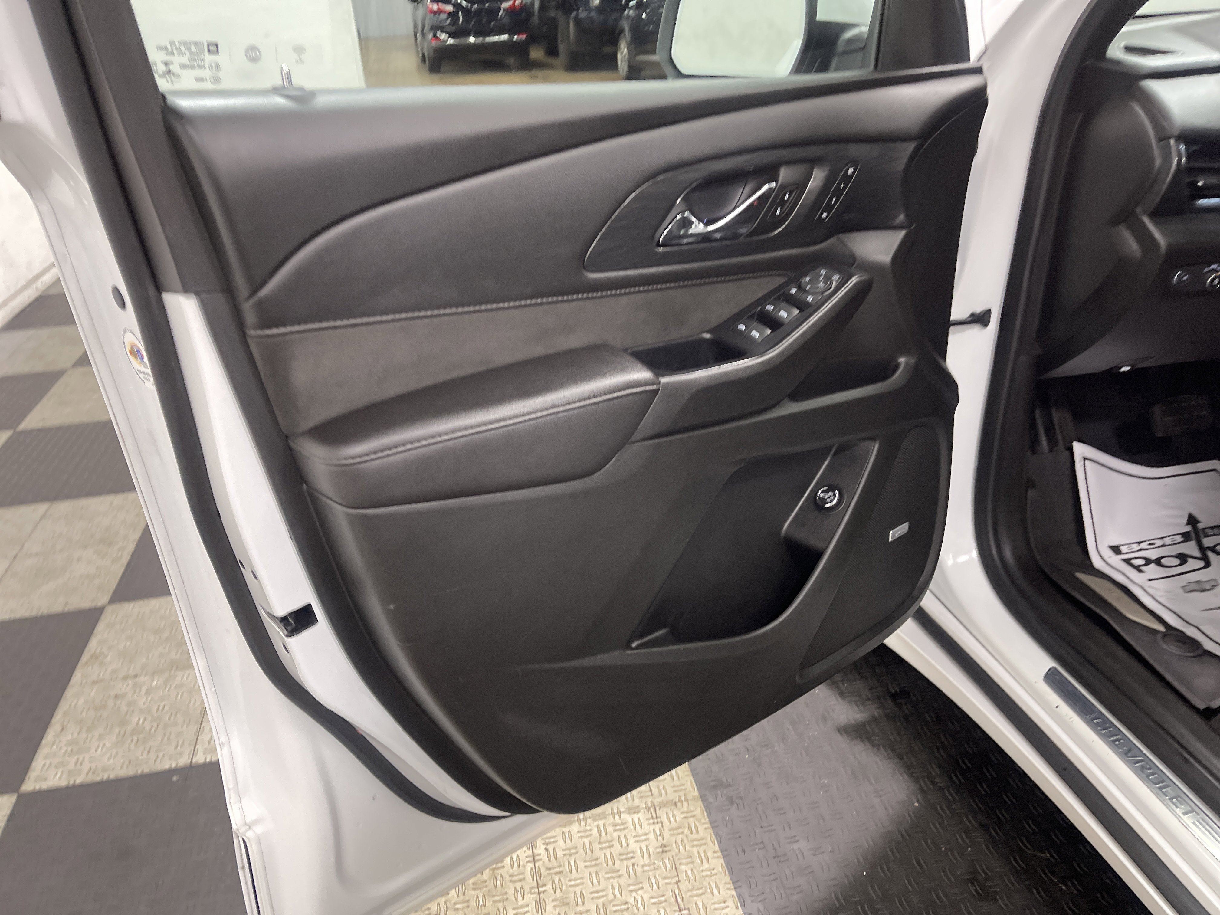 Used 2022 Chevrolet Traverse High Country AWD/4WD image 10