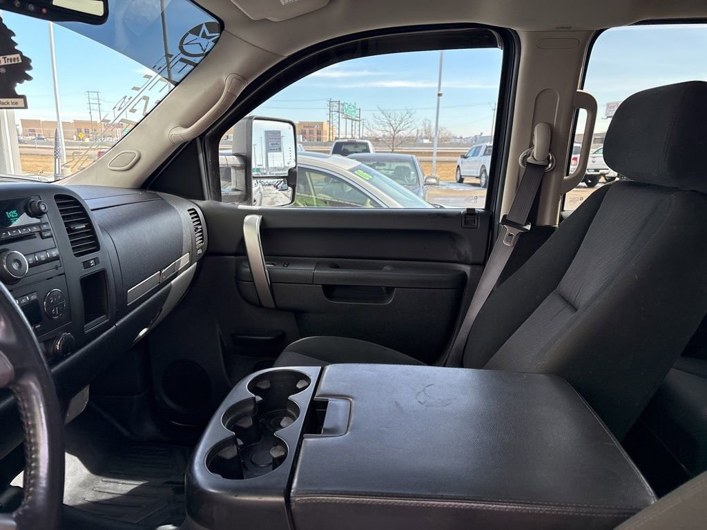 Used 2011 Chevrolet Silverado 1500 LT w/ All-Star Edition image 16