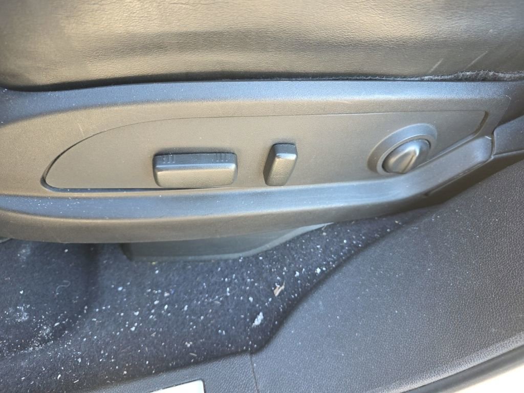 Used 2011 Buick Enclave CXL image 22