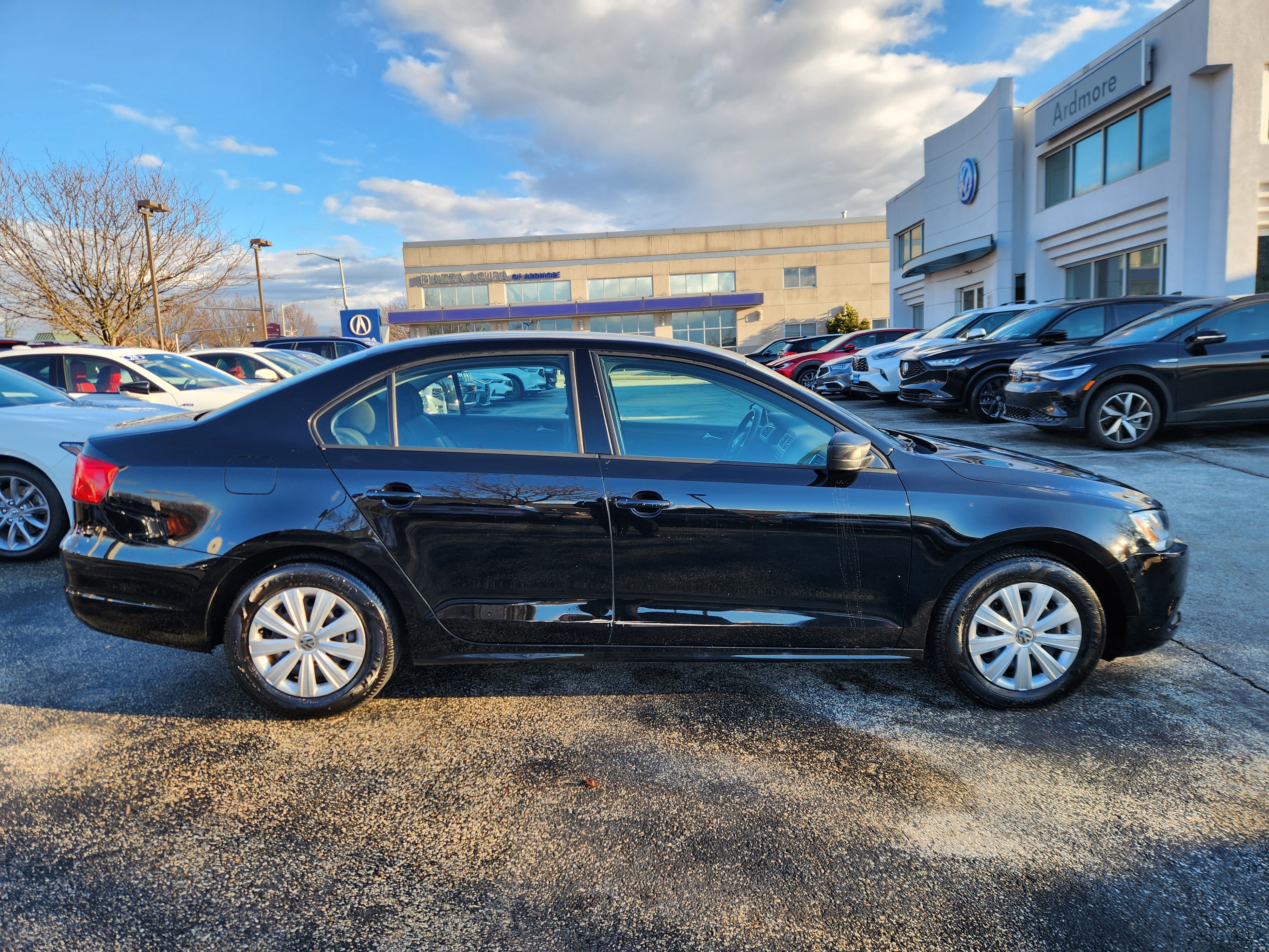Used 2014 Volkswagen Jetta S image 6