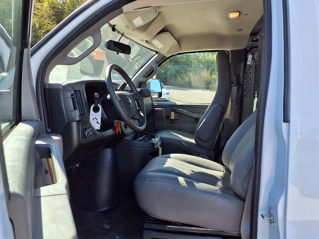 New 2025 GMC Savana 2500 Extended w/ Driver Convenience Package RWD image 14