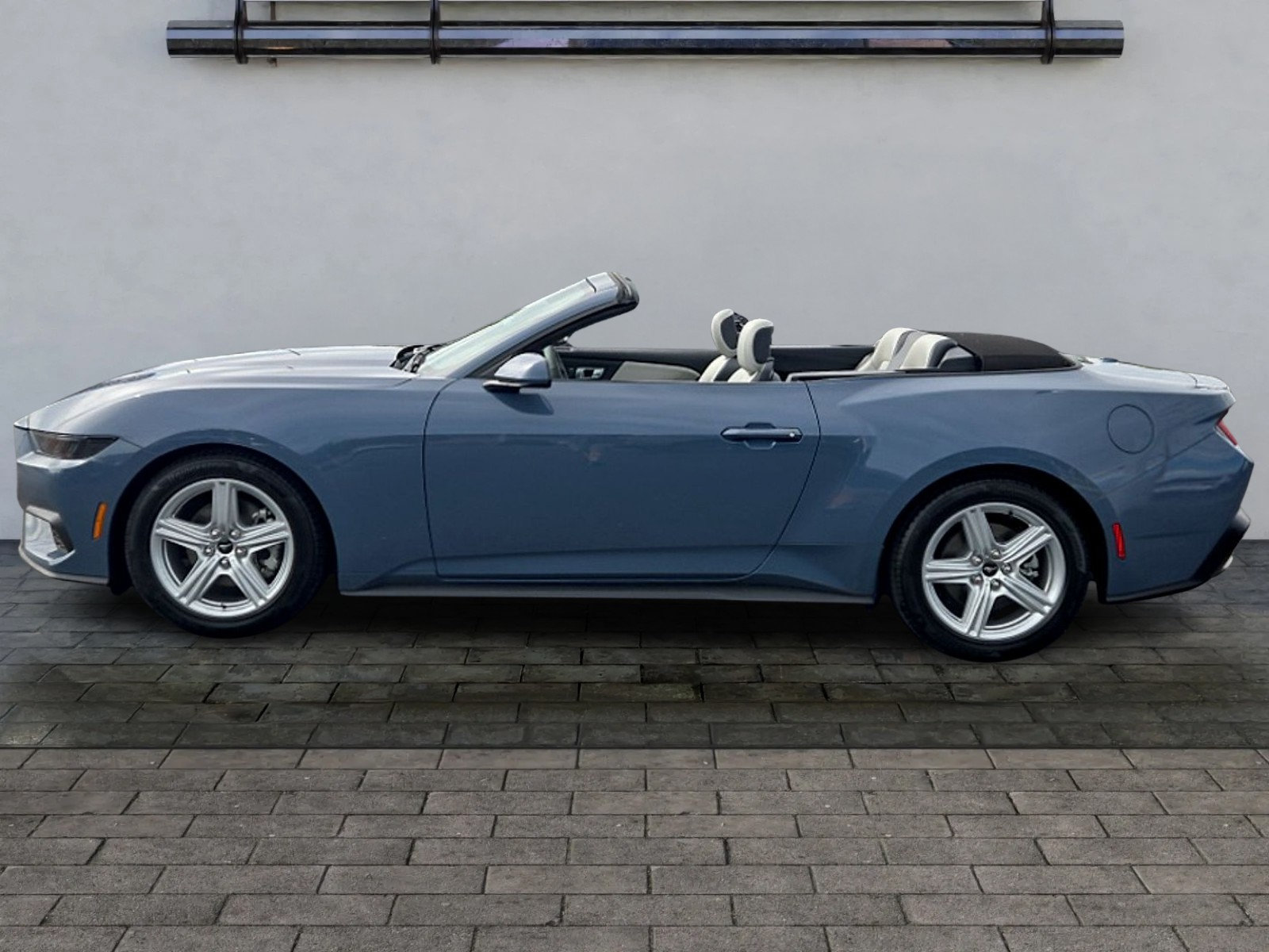 Used 2026 Ford Mustang Premium RWD image 6
