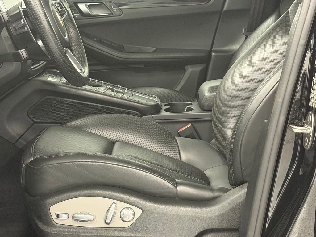 Used 2019 Porsche Macan image 12