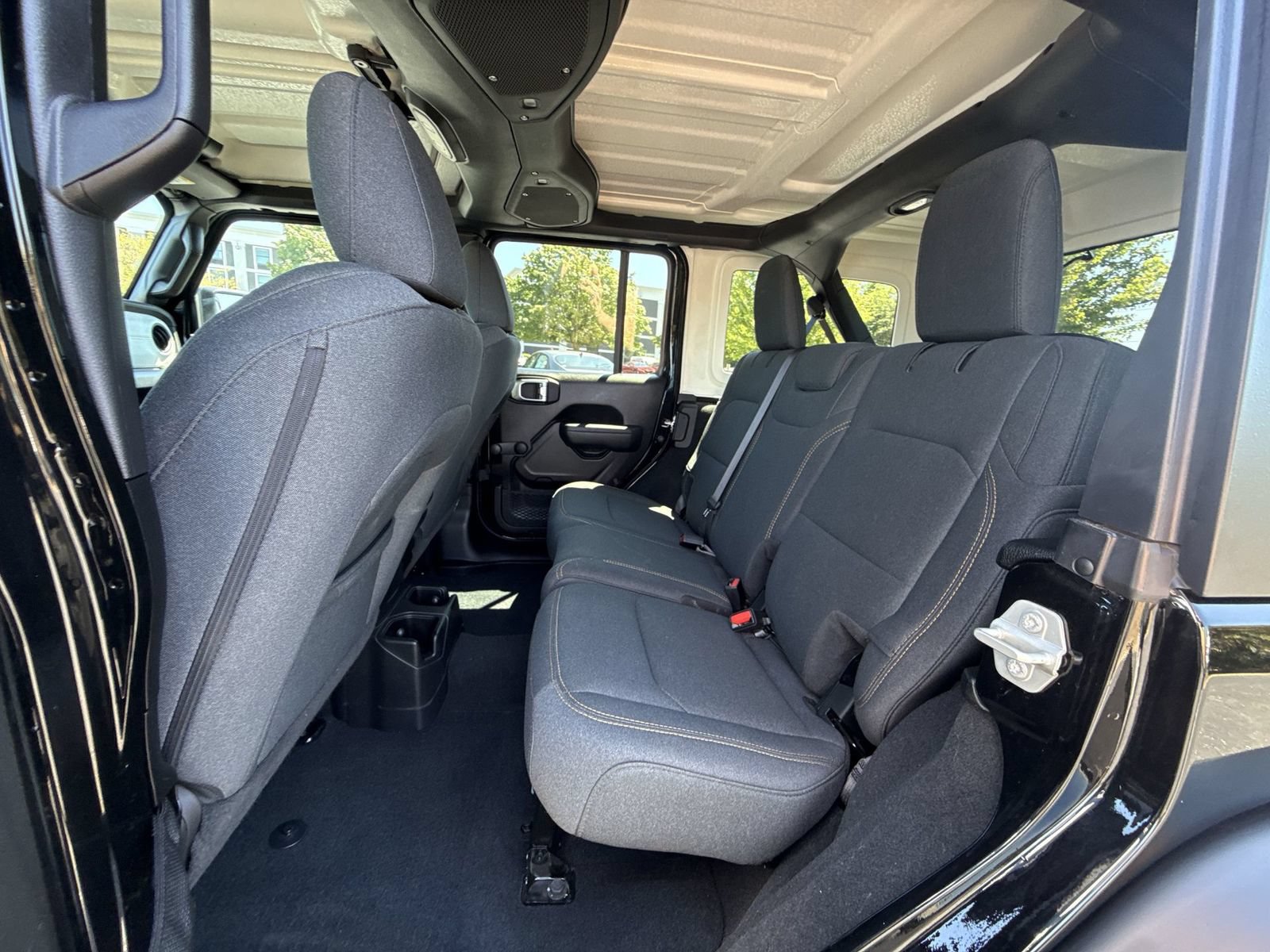 Used 2024 Jeep Wrangler Unlimited Sport AWD/4WD image 23